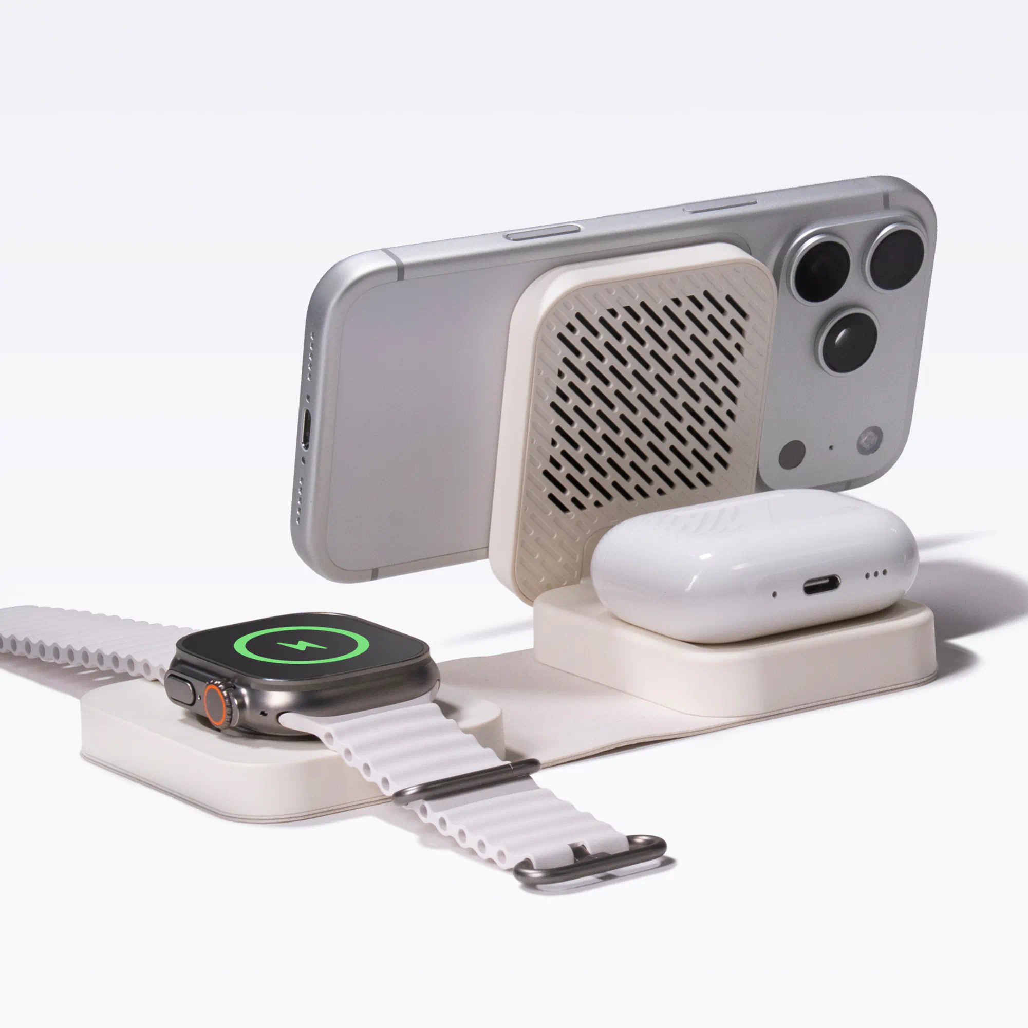 Roam 3-in-1 Travel Charger - Image 5