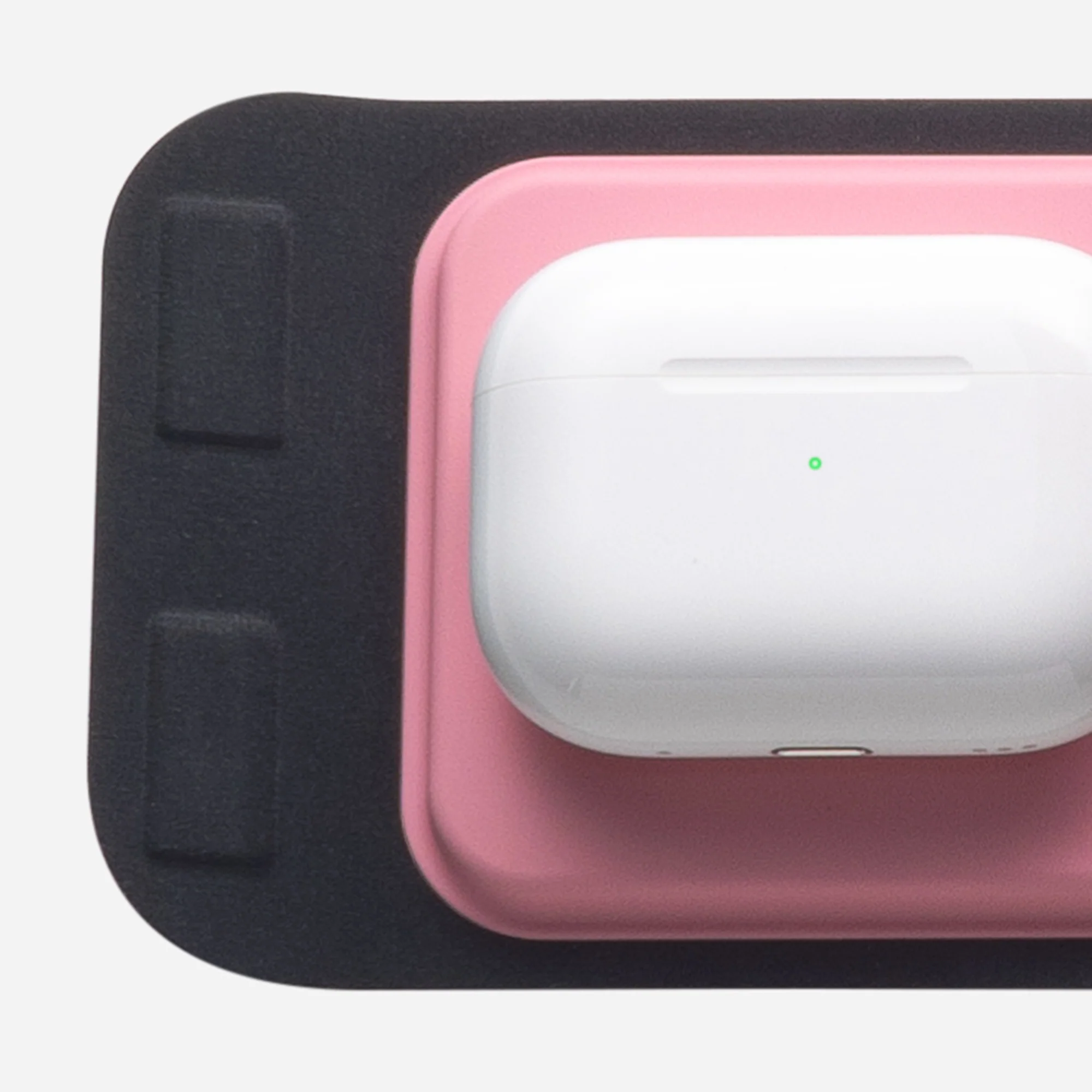 3-in-1 Portable Travel Charger with MagSafe - Limited Edition - Image 3