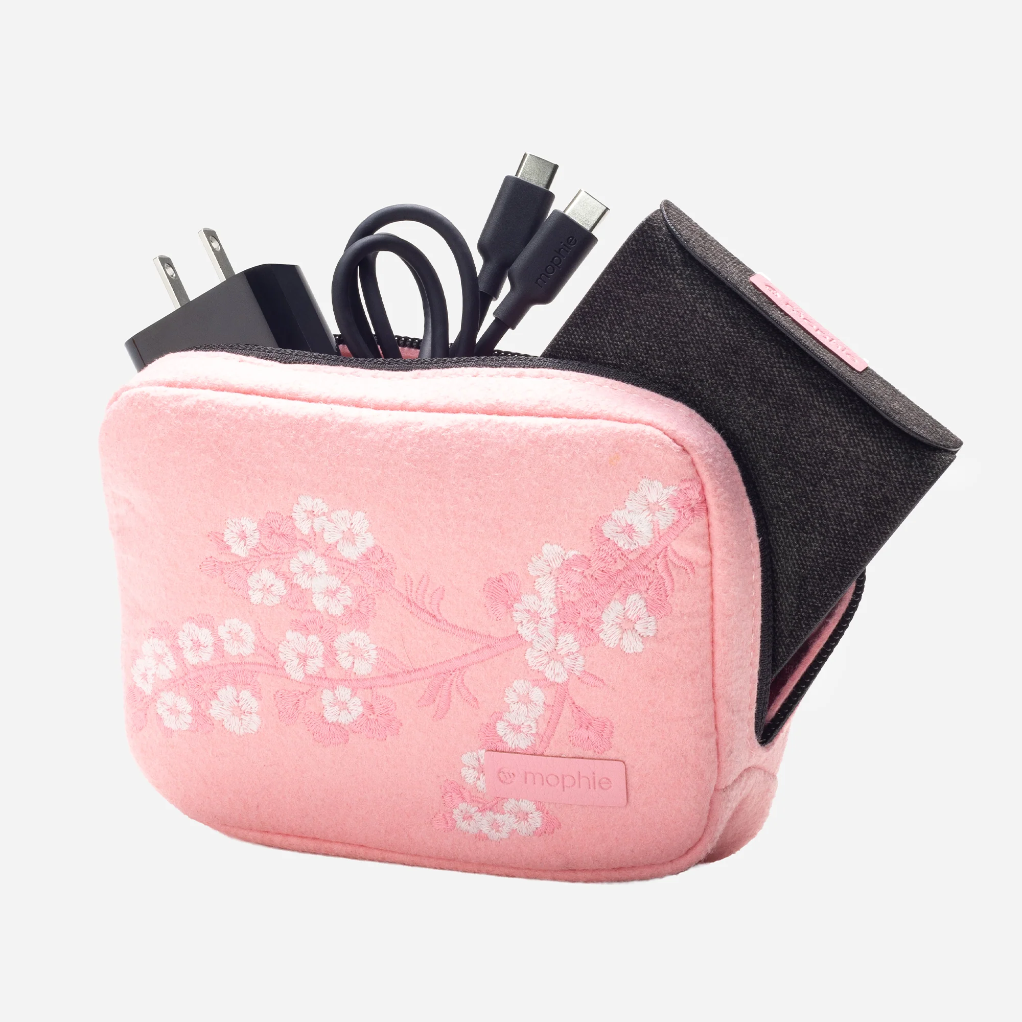 3-in-1 Portable Travel Charger with MagSafe - Limited Edition - Image 7